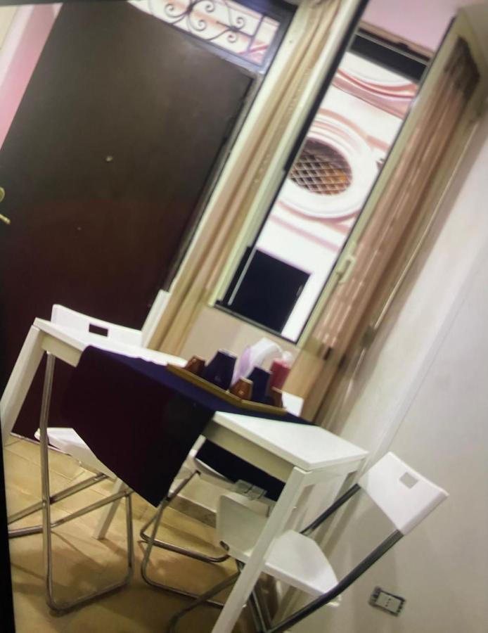 Appartamento Casa Mari' Centro Storico Vicino Caracciolo